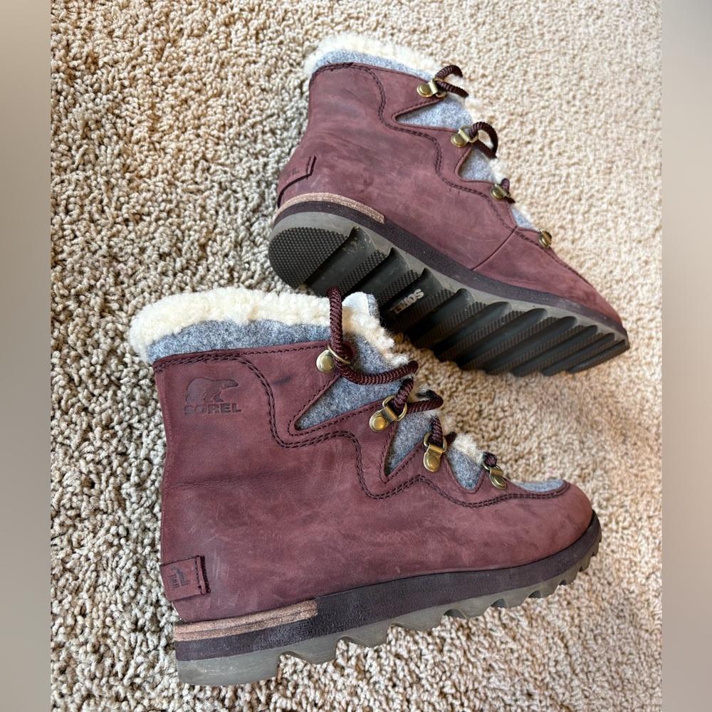 Sorel Maroon and Gray Winter Boots
